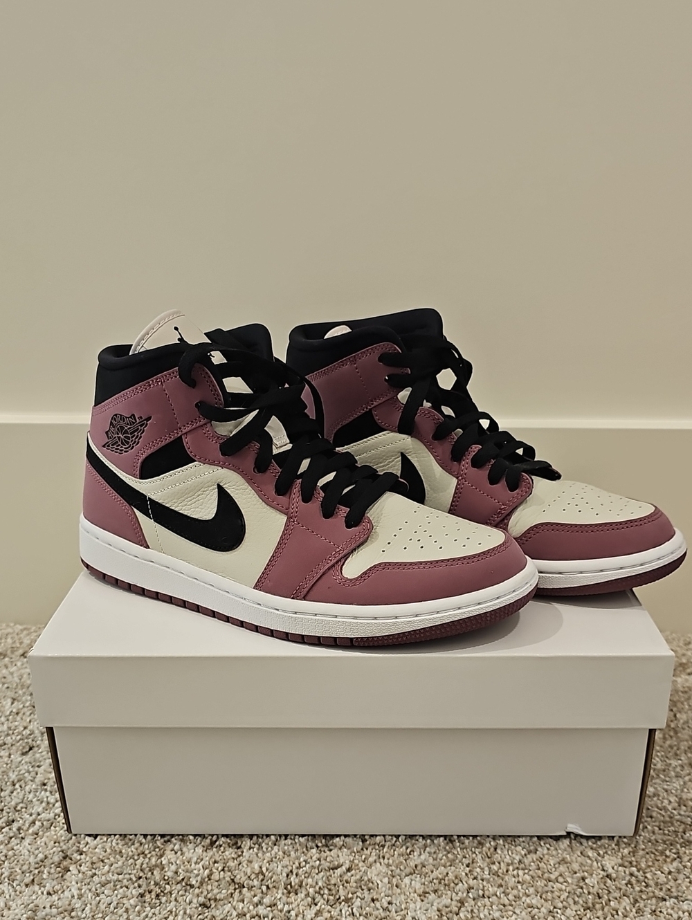 Air Jordan 1 Mod SE Sneakers Light Mulberry/Black